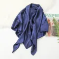 Effen satijnen vierkante sjaal 90cm vrouwen elegante halsdoek mode hoofddoek stijl. - Selecteer kleur op afbeelding 23 Marineblauw