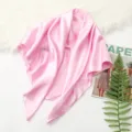 Roze satinet vierkante sjaal, 90 cm zijdezachte hoofddoek, elegante halsdoek voor dames. - Kleur 16 roze