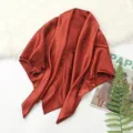 Effen kleur satijn vierkante sjaal 90cm veelzijdige elegante halsdoek sjaal voor vrouwen. - Kleurkeuze 14 steenrood
