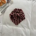 Kinder Strick Dreiecktuch Winter warm rosa braun gestreift Mode Kinder Schal Lätzchen Halstuch - Rosé & Kaffee Gestreift