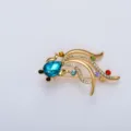 Goldfish crystal rhinestone brooch pin for women clothes, elegant animal corsage jewelry gift. - Blue