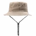 Detailansicht des khakifarbenen Fischerhuts aus Baumwolle mit verstellbarem Kinnriemen für Sonne. - 54-59cm / Khaki