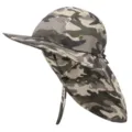 Detailansicht des Camouflage Sonnenhuts mit verlängertem Nackenschutz und Metallösen. - Einheitsgröße / Armeegrün Camo