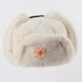 Weisse Kunstfell Ushanka Mueze mit goldenem Adler Abzeichen Winter warme Bombermuetze - Einheitsgröße / Off-White + Doppeladler-Abzeichen
