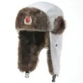Sovjet stijl Ushanka bomber muts met rode ster badge, warme wintermuts met oorkleppen voor buiten. - Eén maat / Wit + Sovjet Badge