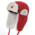 Rote russische Ushanka Mütze Winter Thermomütze Kunstfell weiße Pelzmütze mit Stern - Einheitsgröße / Rot + Roter Stern