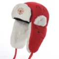Rote Winter Ushanka Mütze mit weißem Kunstpelz und goldenem Emblem für Outdoor und Kälte. - Einheitsgröße / Rot + Doppeladler-Abzeichen