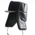 Schwarze, warme PU-Leder-Trapper-Mütze für den Winter mit dickem weichen Kunstpelz. - M (55-58cm) / Verdickter PU-Krempenstil - Einzelner Hut