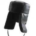 Schwarze PU Leder Winter Trapper Mütze mit weichem Kunstfell Ohrenklappen für kaltes Wetter. - M (55-58cm) / Verdickter PU-Stil - Einzelner Hut
