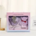 Caja de regalo de San Valentin con osito de toalla morado y ramo de flores secas. - Ramo De Rosas Moradas + Caja De Regalo Oso
