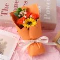 Bouquet di rose di sapone arancione e girasole regalo ideale per San Valentino. - Girasole e 3 Rose Scatola Regalo / Altezza circa 18cm / Arancione