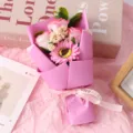Mini bouquet di fiori di sapone rosa con rose e girasole per decorazione regalo San Valentino. - Girasole e 3 Rose Scatola Regalo / Altezza circa 18cm / Rosa Principessa