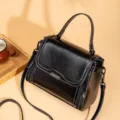 Sac à main bandoulière rétro noir classique pour femme avec coutures blanches élégantes. - Noir