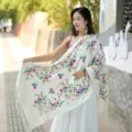 Chic sciarpa cachemire ricamata floreale donna, elegante scialle invernale con frange. - Bianco