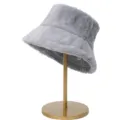 Dettaglio cappello da pescatore in peluche grigio, morbido tessuto ecopelliccia di coniglio, caldo. - M（56-58cm） / Grigio