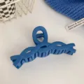 Molla per capelli blu Klein da donna, clip opaca minimalista per acconciature eleganti - Torsato Scuro