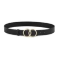 Vue détaillée d'une ceinture en cuir noir pour femme avec boucle double anneau dorée. - Noir
