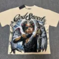 T-shirt graphique beige avec inscription Godspeed en strass et imprimé ange cool pour la rue. - G876 Abricot
