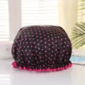 Waterproof shower cap with pink polka dots and elastic ruffled lace, ideal for home and hair care. - Diameter 26cm / Dot