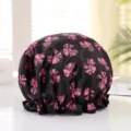 Waterproof shower cap with pink bow print, black satin sleeping cap and elastic ruffle edge. - Diameter 26cm / Bow