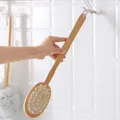Cepillo de baño con mango largo de madera y nudos de masaje, exfoliante corporal. - Color madera natural
