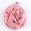 Primer plano de la textura de esponja de baño de malla rosa suave con detalles finos. - Rosa