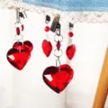 Pinces de nappe élégantes en cristal cœur rouge avec bordure en dentelle pour mariage - 45 Cœur / 1 Pièce/Paquet / Rouge Vif