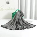 Donna scialle sciarpa leggera con motivo grigio per primavera estate protezione solare. - 180cm / Grigio Cielo Stellato Oceano