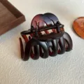 Detalle de pinza para el pelo carey marrón, diseño hueco elegante con resorte metálico duradero. - Esmerilado / 9.5cm / Marrón Rojizo