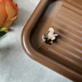 Mini pinza de pelo de mariposa de acetato, variante elegante con patrón de carey. - Carey