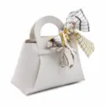 Scatola regalo bomboniera in pelle bianca con manico in foulard di seta mini borsa - Bianco avorio