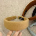 Diadema ancha de fieltro de lana elegante francesa accesorio para el pelo versátil - Diadema Amarillo Tierra