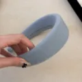 Serre-tête large en feutre de laine bleu clair, accessoire de cheveux élégant pour le quotidien. - Serre-tête Bleu