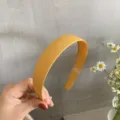 Diadema ancha y mate amarilla para mujer, aro de pelo de color sólido para uso diario - Amarillo