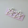 Bonito conjunto de pinzas de pelo de estrella hueca color caramelo, pinza pico pato moderna. - 2 unidades/paquete / Blanco Roto