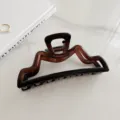 Pinza de pelo grande de 13cm para mujer, elegante accesorio de pelo geométrico hueco. - Caramelo