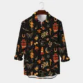 Détail de la chemise à manches longues avec imprimé tatouage vintage et motifs classiques. - S / Hauts / Imprimé Tatouage Noir (ZZ-0125)