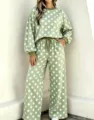 Groene polkadot sweatshirt en wijde broek set, casual tweedelige outfit met handige zakken. - Lichtgroen