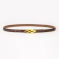 Ceinture fine en cuir pour femme en marron avec boucle dorée, élégante ceinture décontractée pour jean. - Film de Transfert Café