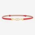 Cinturón fino de cuero rojo con elegante hebilla de gancho de metal dorado para mujer - Rojo Nappa