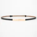 Fine ceinture en cuir noir pour femme avec boucle en métal doré, idéale pour robes et costumes. - 95-98cm / Boucle dorée - noir