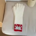Vue détaillée de longs gants en tricot avec poignets à pois, gants tactiles d'hiver chauds. - Taille unique / Blanc Cassé