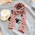 Écharpe tricotée à rayures rétro confortable, petit cache-col duveteux pour femme hiver. - Baguette à Pois / Largeur 9cm / Rouge Riz