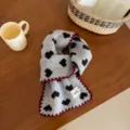 Écharpe en tricot à motif de cœurs et bord contrasté, accessoire d'hiver douillet détail - Cœur Surjeté / Gris
