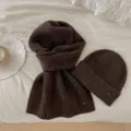 Ensemble écharpe et bonnet en tricot marron foncé, bonnet chaud d'hiver et écharpe douce. - Café Foncé