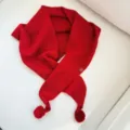 Écharpe triangulaire en tricot rouge avec pompons mignons, écharpe d'hiver chaude femme - Rouge de Noël