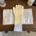Gants longs en tricot à pois jaunes et bleus vintage tactiles chauds pour femmes hiver. - Taille unique / Jaune lait