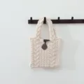 Sac à main en tricot style coréen pour femmes, beau sac fourre-tout en laine automne hiver. - Style Torsades Bouton / Blanc Cassé