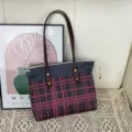 Sac cabas tricoté pour femme, motif à carreaux et fermeture éclair pratique et élégante. - Carreaux Rouge Noir / M