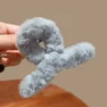 Pince à cheveux pelucheuse grise pour femme, accessoire hiver mignon, pince requin pour cheveux fins. - Bleu-Gris